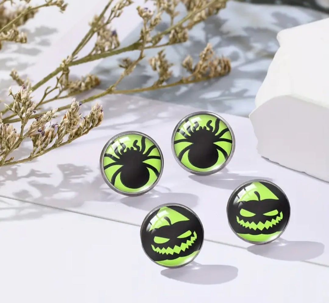 Halloween stud earrings