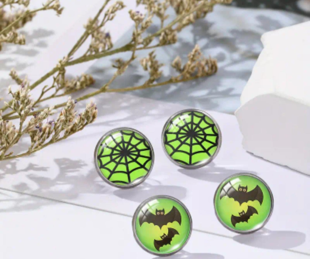 Halloween stud earrings