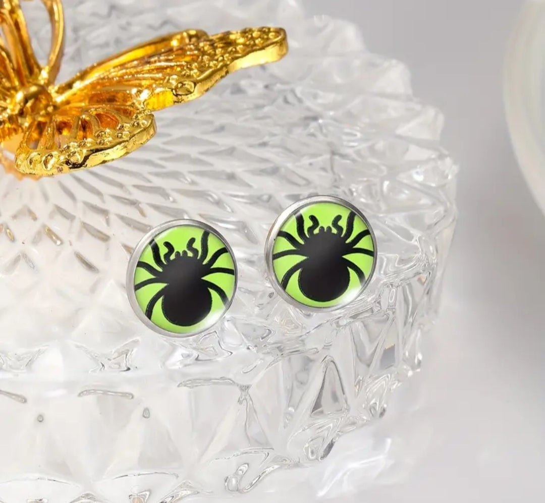 Halloween stud earrings