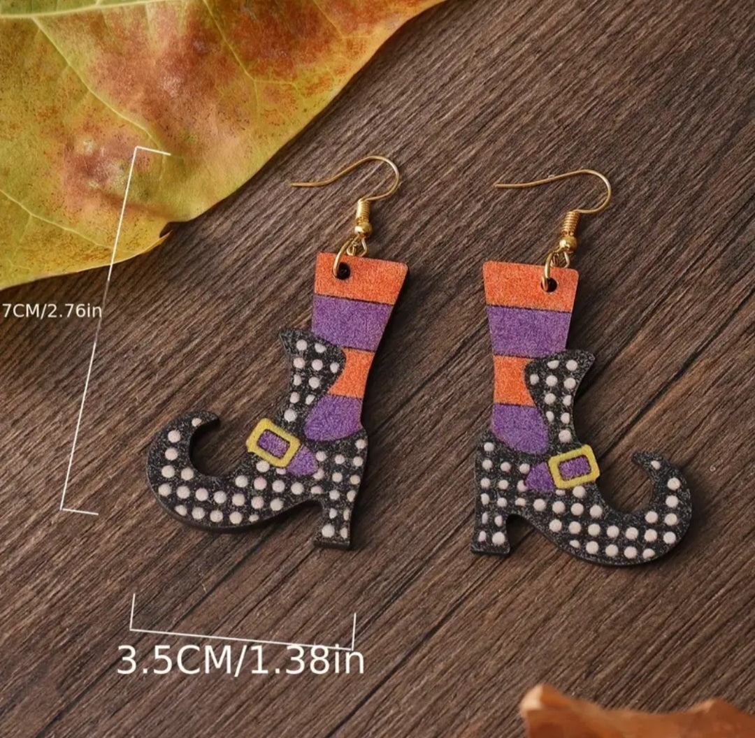 Witch's shoes wooden earrings