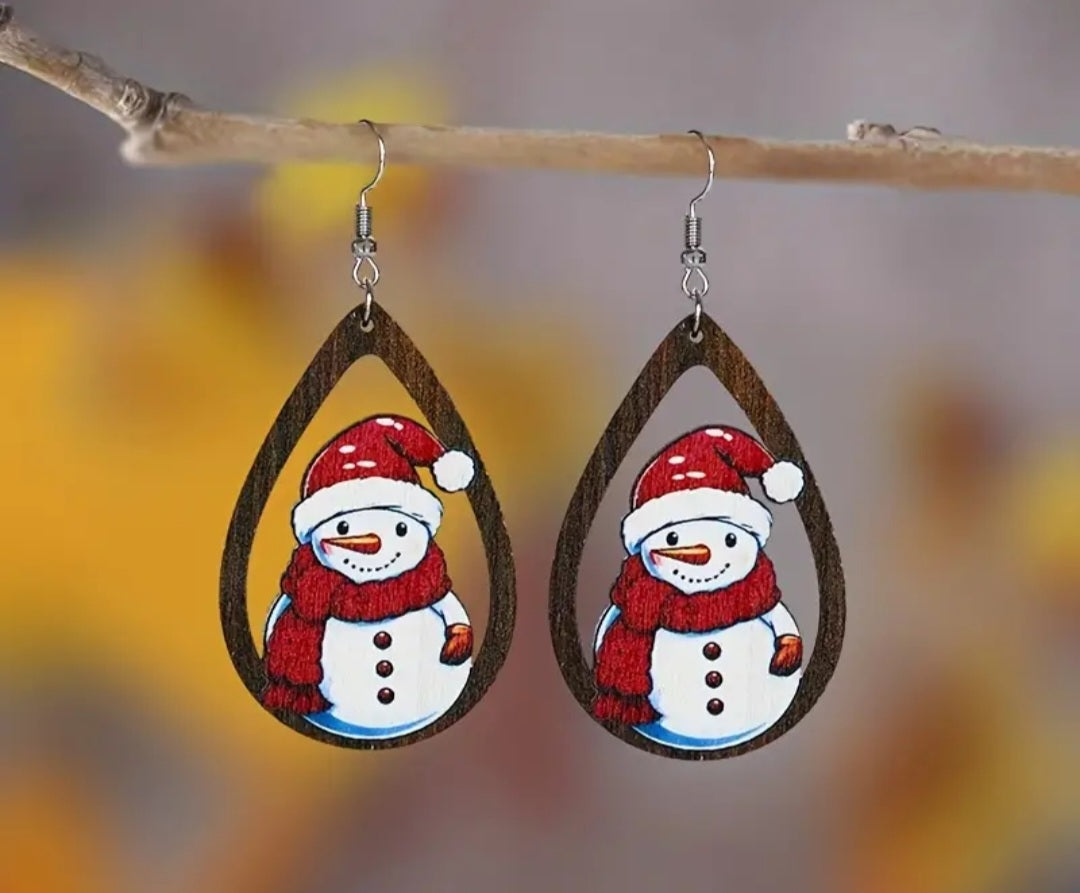 Hollow droplet wooden snowman earrings