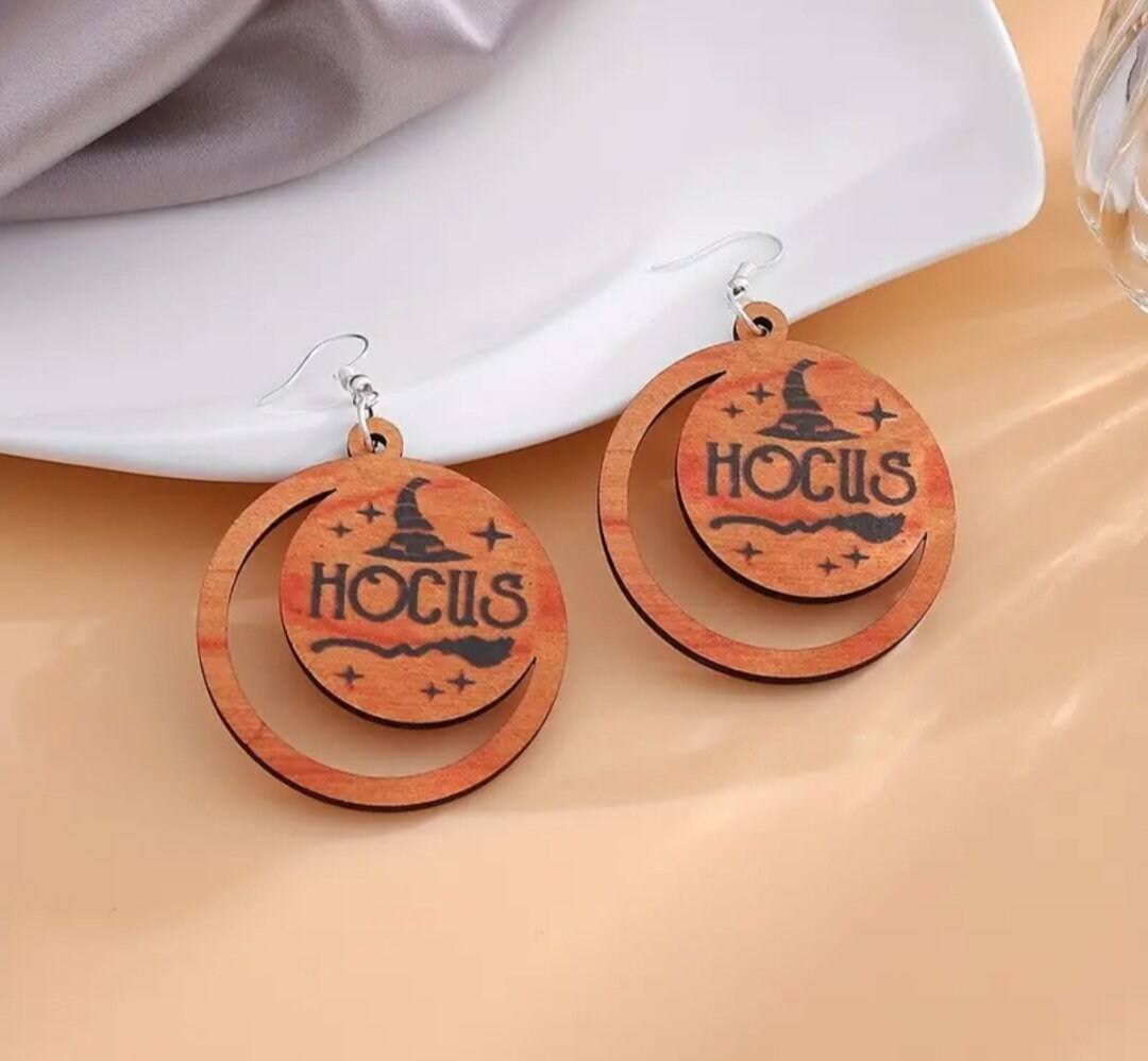 Hocus pocus wooden earrings